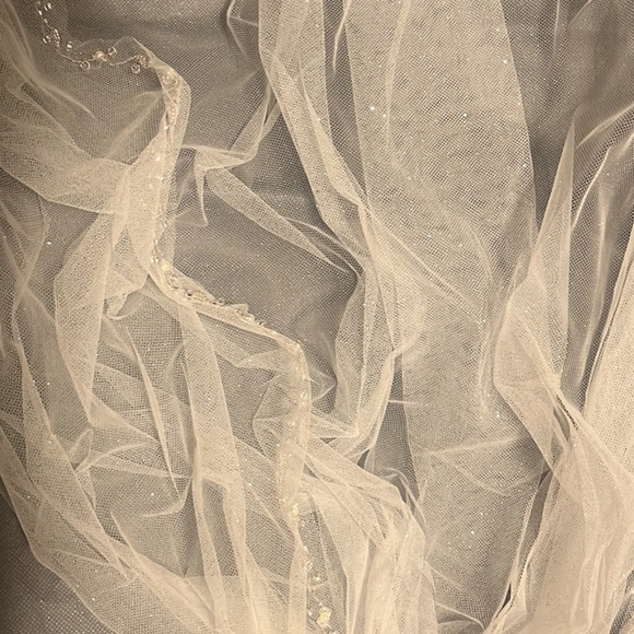 Bridal dress - Picture 6 of 6